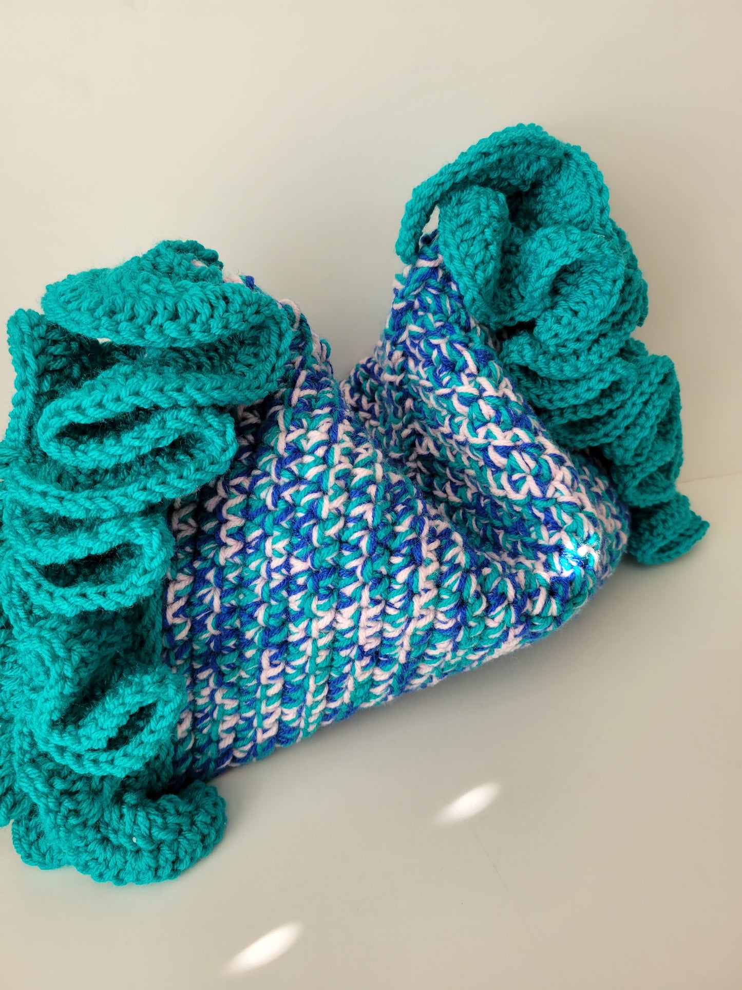 Ocean Tropic Acrylic Ruffle Londyn