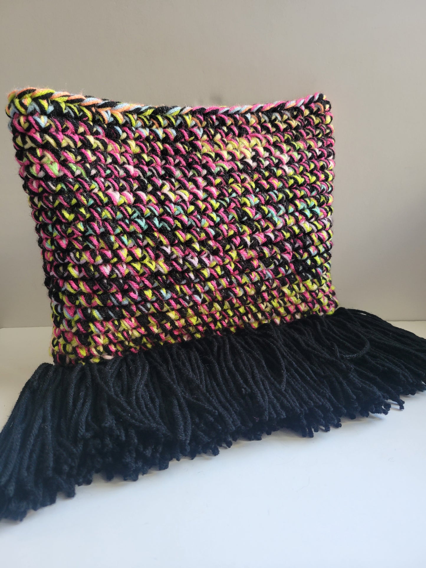 Akiko | Black Neon Acrylic Tassel Londyn