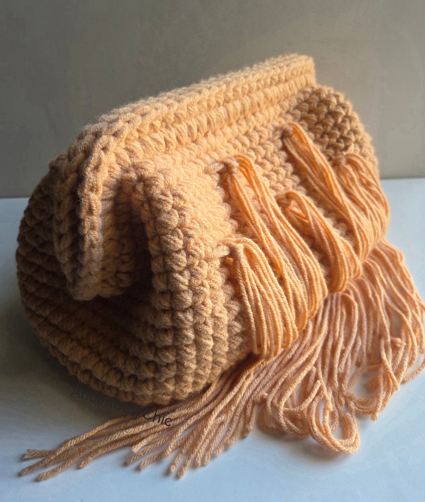 Imani | Folded Accent Londyn